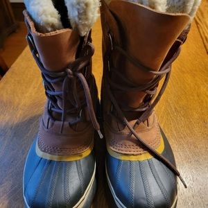 SOREL caribou brown 8 great condition